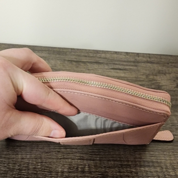 Leather Coach Wallet (Pink) - Picture 4 of 6